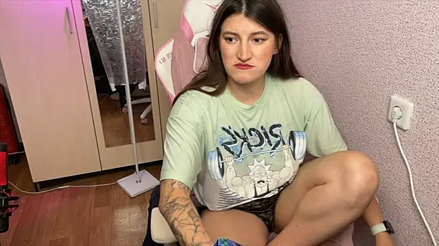 XXX chat uživo modela Katrin__kiss