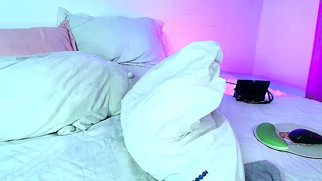AmyOlimpo Chat XXX live