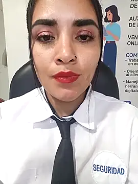 MAYE__13n Webbikameraesitys