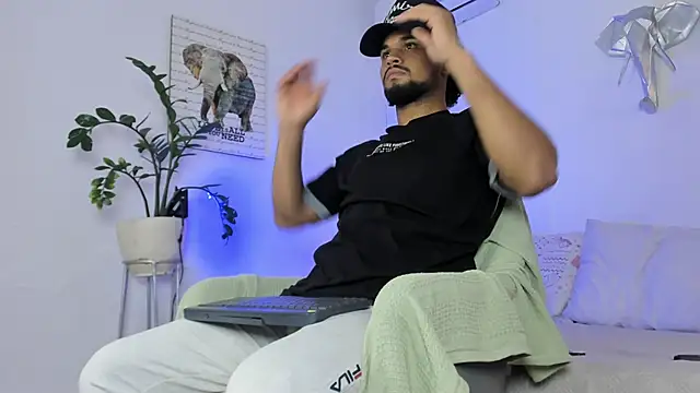 Онлайн чат XXX xhj_Gambaru