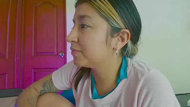 Dahiana_Dmour_'s Live XXX Chat