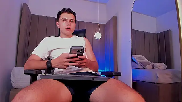 liam_salvatoree Webcam show