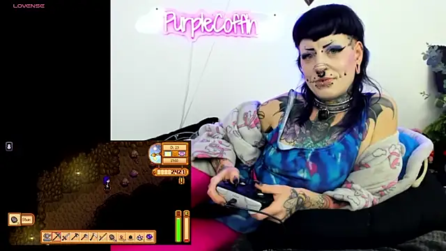 Purple_Coffin666 Adlı Modelin Web Kamerası Şovu