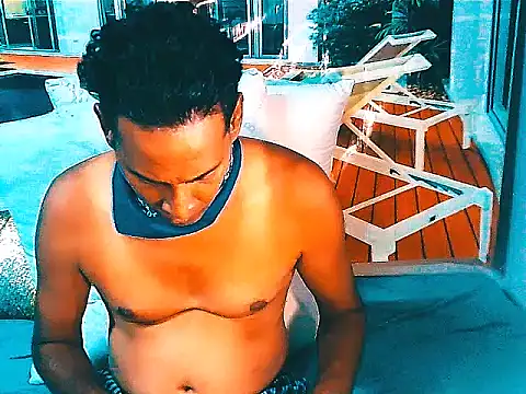 IndianHunk01's Live XXX Chat