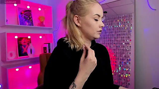 XXX chat uživo modela StephanieSweety