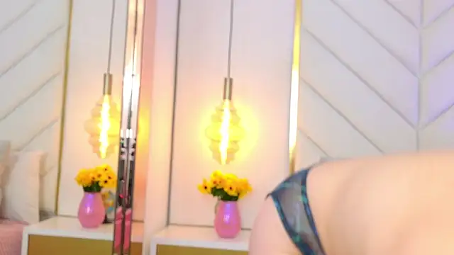 Czat XXX na żywo – Flor_delunaa