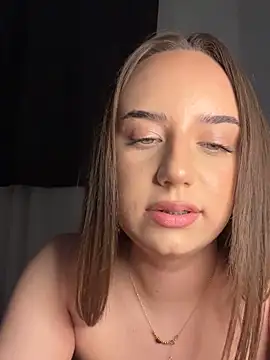 Webkamerová show adellasweet