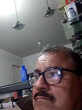 Misterymem63's Webcam Show