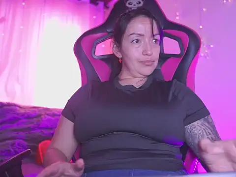 Czat XXX na żywo – Madison_Mayer