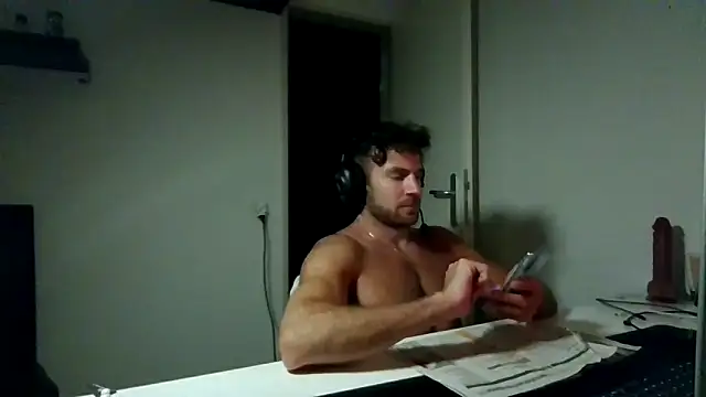 alpha-hunk Webcam-Show