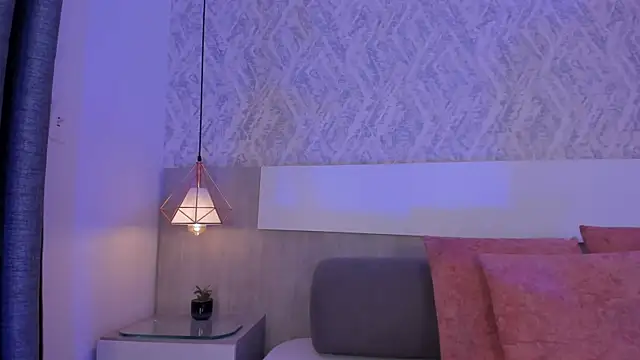 Chat +18 de Vittoria__rossi ao vivo