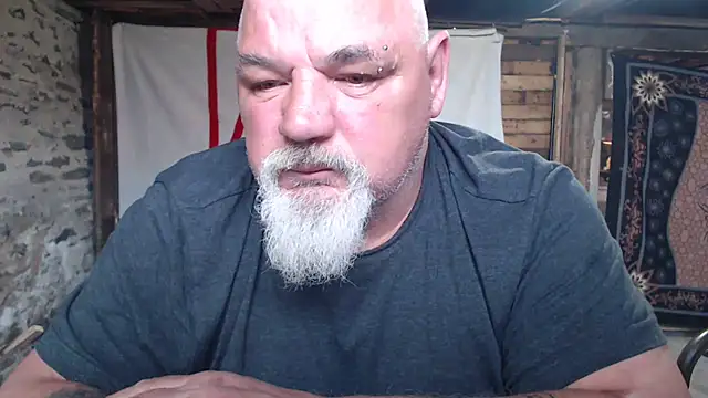 Newfiesausage1972's Webcam Show