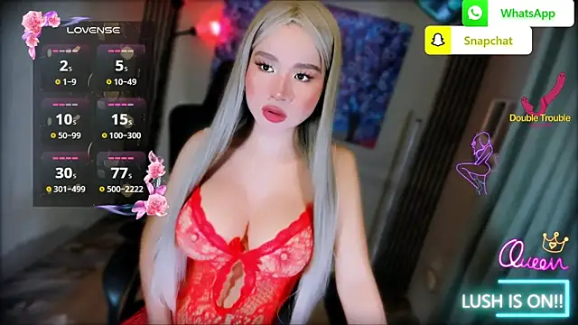 xBigSurpriseLorainex Show Webcam
