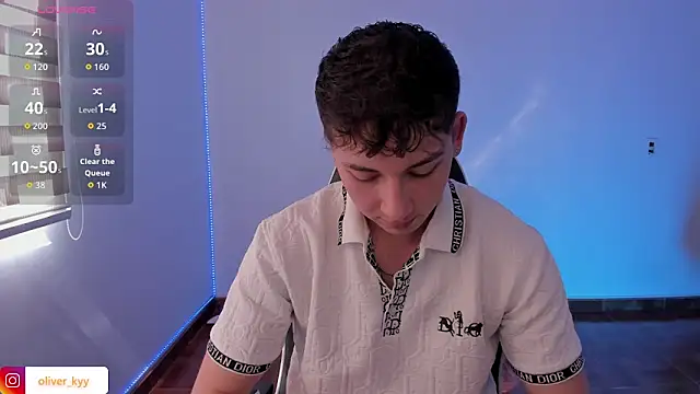 OLIVER_K webcam show