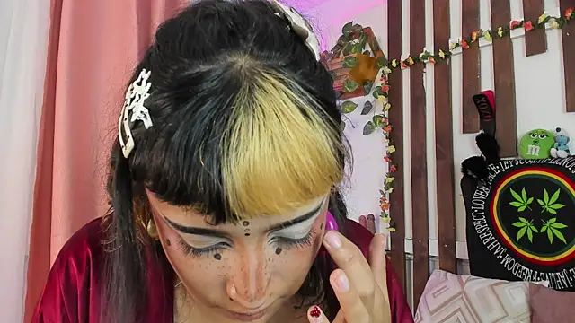 MeowMota_ Chat XXX in diretta