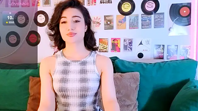Maya_Rogerss élő XXX-chatje