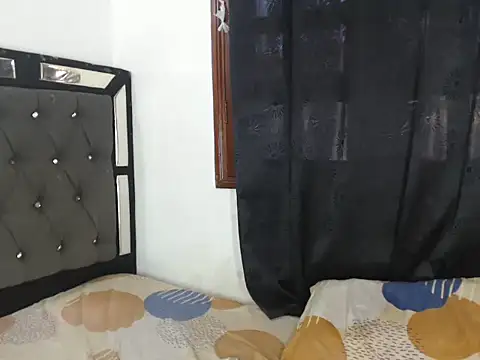 Dayanisxxx webcam show
