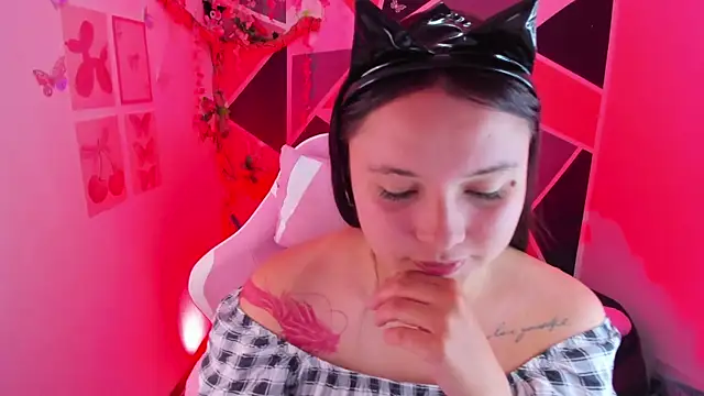 Chat XXX en directo de little_emma0