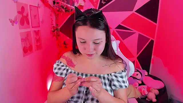 XXX chat uživo modela little_emma0