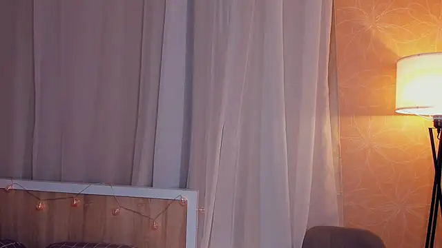 RainaErath's Webcam Show