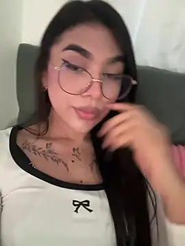 RoseCassie Show in webcam