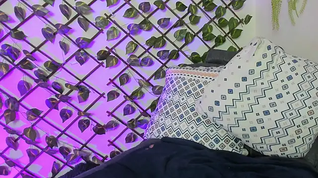 Emily_Cranfort Live XXX-chat