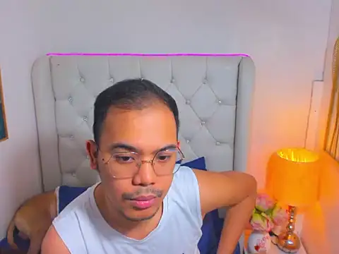 AsianZero webkamerás műsora