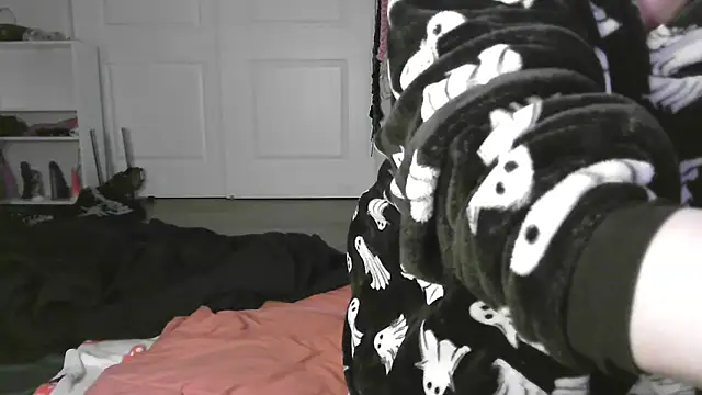 Chained_Aless' Webcam Show
