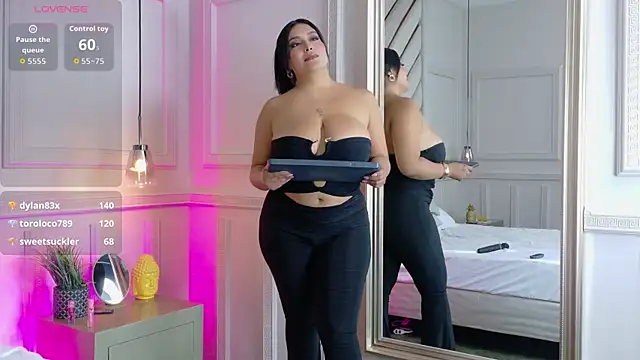 Kendall-Moll Adlı Modelin Canlı XXX Sohbeti