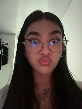 Chat +18 de RoseCassie ao vivo