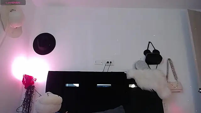 Camila_TorresssのライブXXXチャット