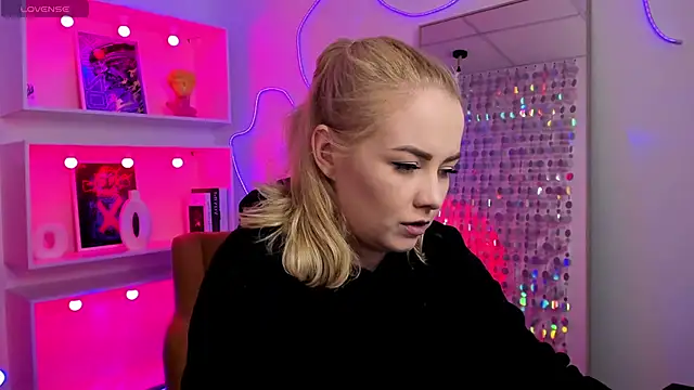 StephanieSweety Live XXX-chat