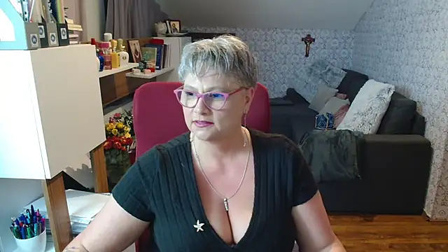bigtits4you's Live XXX Chat
