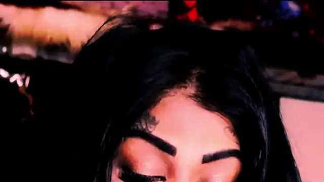 Czat XXX na żywo – indian_dreamgirl