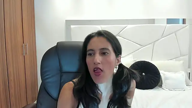 Shary_leon live XXX chat