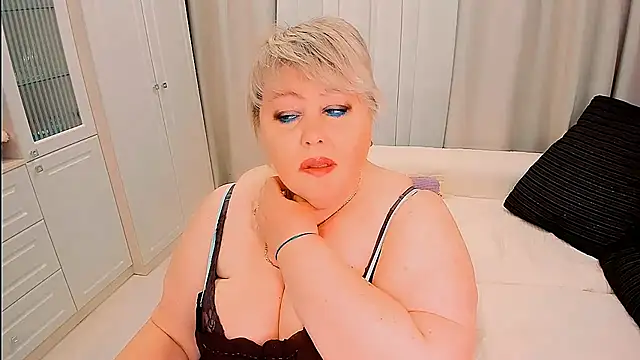 BIGTITSBBW's Live XXX Chat