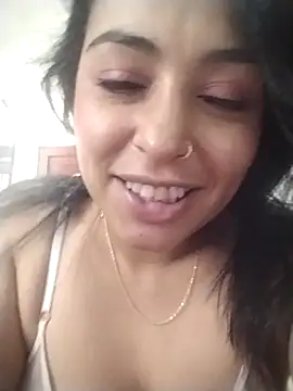 Aisha_09 Chat XXX in diretta