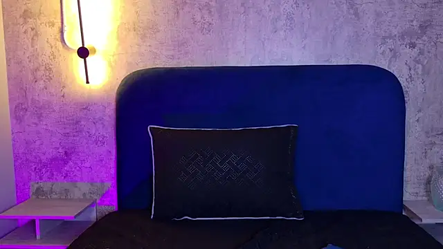 عرض كام Mikavelvet08