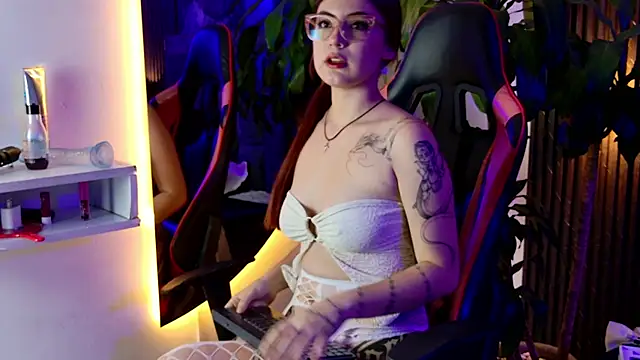 Kitty_nana_ live XXX chat