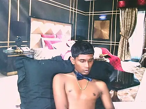 IndianThuggin 即時 XXX 聊天