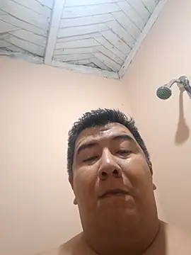 Alex840012 Show in webcam