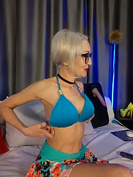 Milforja live XXX chat