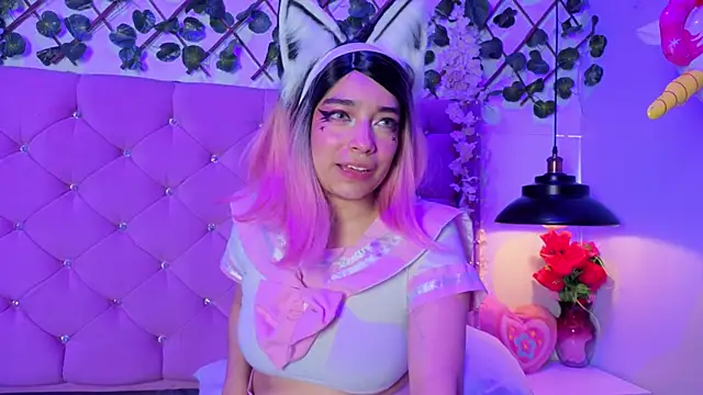 Kira-Yuzu Adlı Modelin Canlı XXX Sohbeti