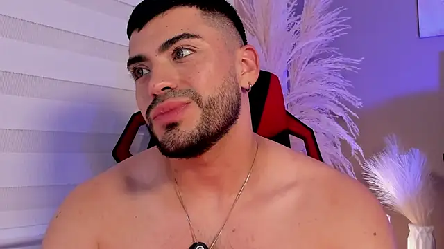 Alexander_Diazz élő XXX-chatje