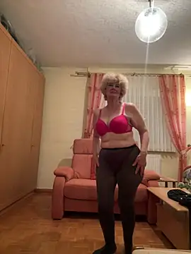 Show modela BoloshkaBlonda na web-kameri