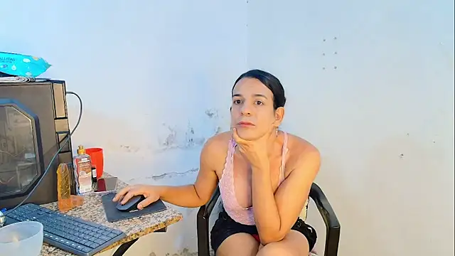 Oh_Tique webkamerás műsora