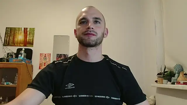 Show modela OskarBreno na web-kameri