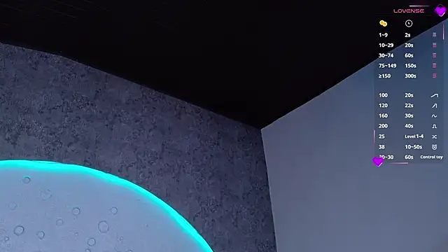 ReinaChloe live XXX chat