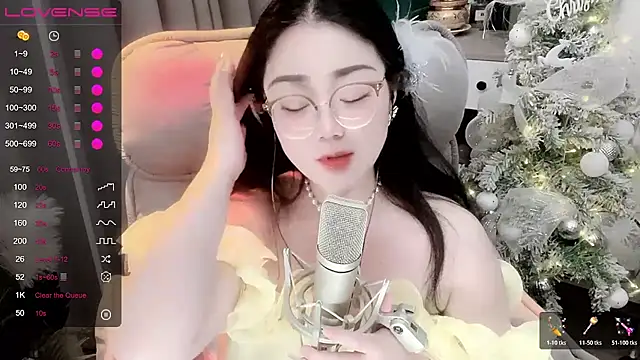 Monica-666888-'s Webcam Show