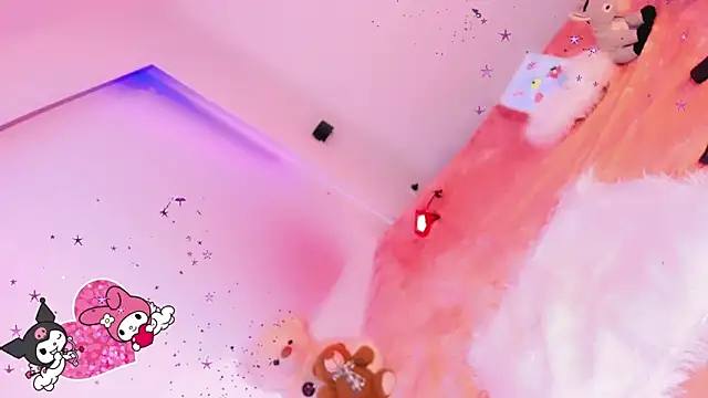 Miss-Saraii's Webcam Show